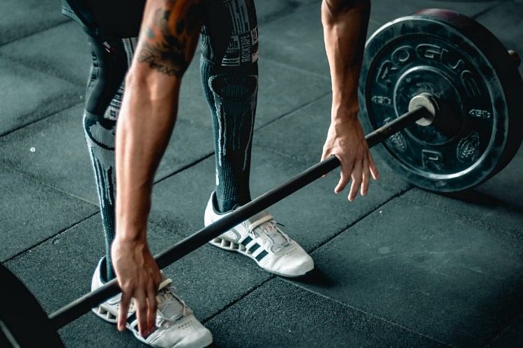Peut-on conjuguer perte de graisse et prise de muscle?